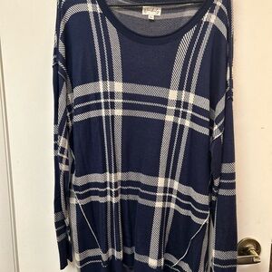 Wonderly Navy and Cream Knit Top